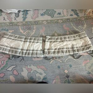 Pottery Barn Basinet Bumper